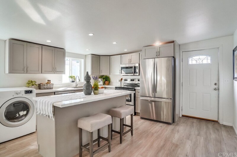 Foto principal - 25826 Hillworth Ave