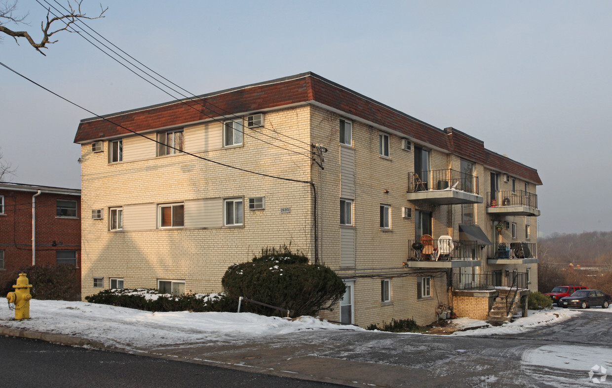 Primary Photo - 2680 Montana Ave