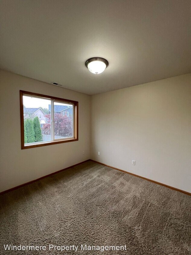 Foto del edificio - 3 br, 2 bath House - 325 Wilson