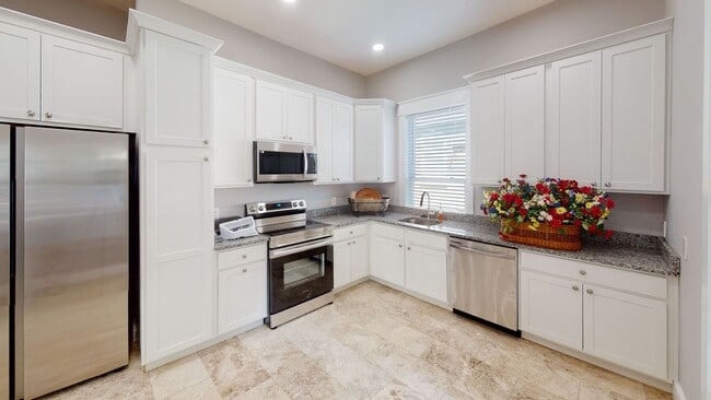 $1545 per Bedroom |6BR in Fort Sanders | W... - $1545 per Bedroom |6BR in Fort Sanders | W... Townhome