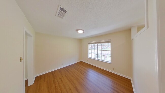 Building Photo - 416 Cavite Pl