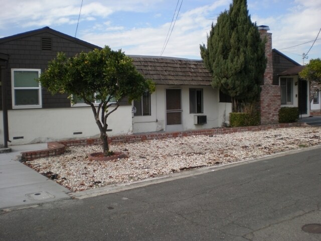 Foto del edificio - 642-650 Folsom Ave
