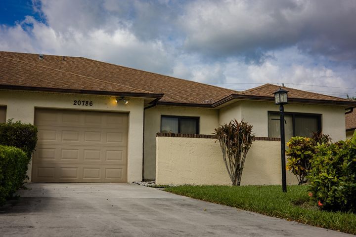 Primary Photo - 20786 Concord Green Dr W
