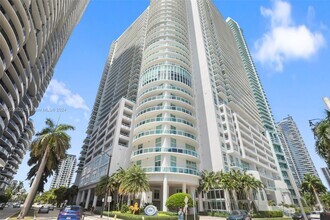 Building Photo - 1800 N Bayshore Dr