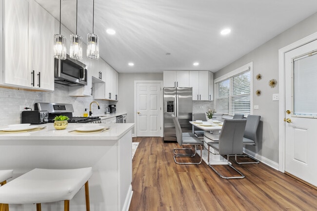 Foto del edificio - 3712 Wren Ln