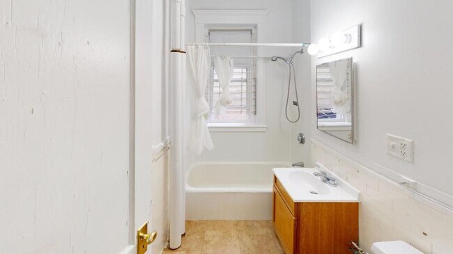 Foto del edificio - bedroom in Boston MA 02134