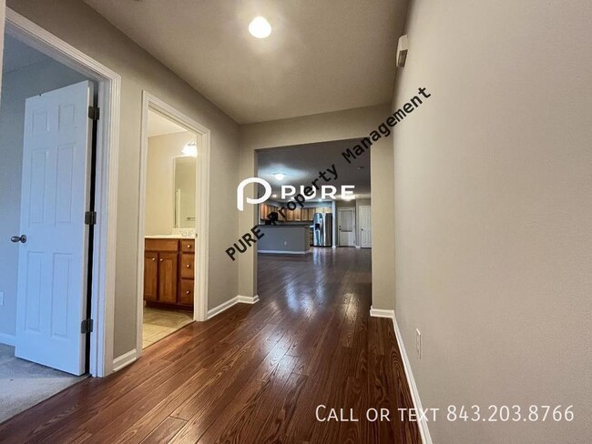 Building Photo - Beautiful 3 Bedroom 2 Bathroom One-Story P...