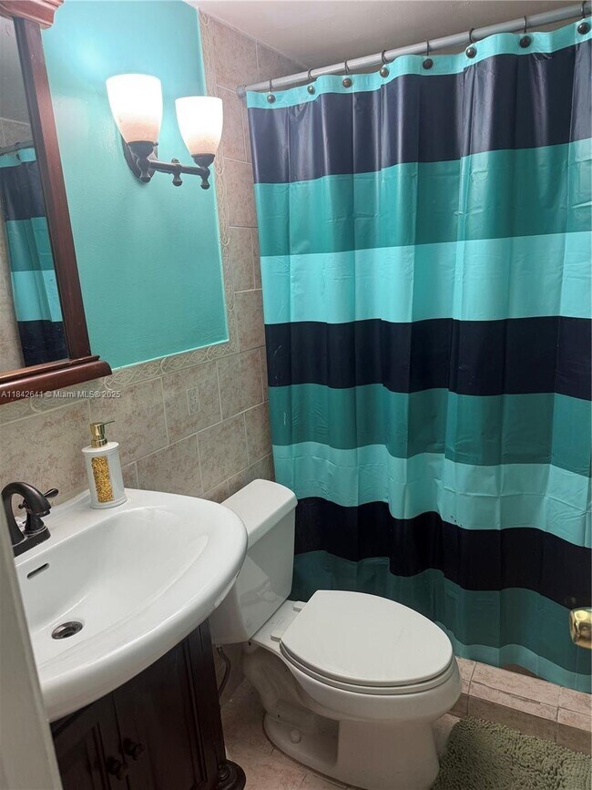 Foto del edificio - 2740 W 63rd St