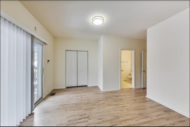 Foto del edificio - 2817 N Damen Ave