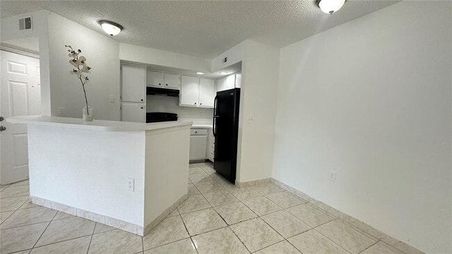Building Photo - 12760 Vista Isles Dr