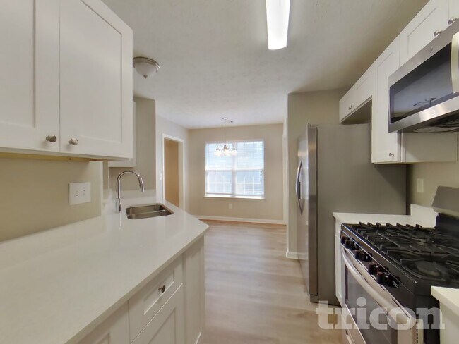 Foto del edificio - 333 Summit Ln