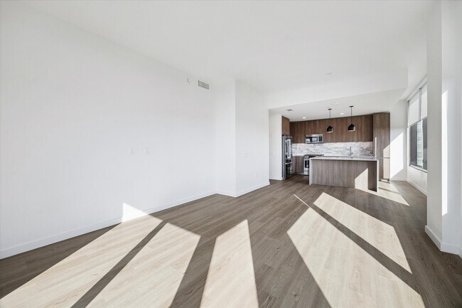 Building Photo - 1 Riva Row