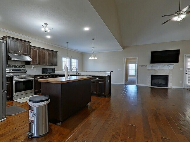 Building Photo - 3024 Margot Ln