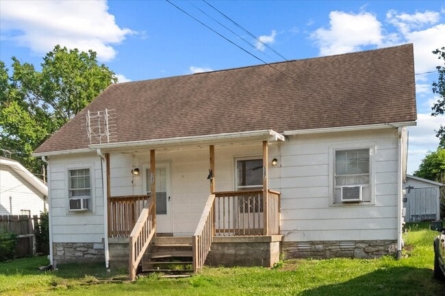 Foto del edificio - 527 Maple St