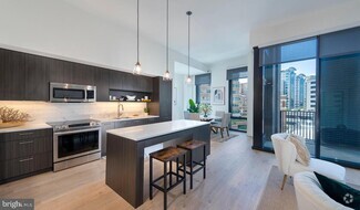 Building Photo - 4710 Elm St