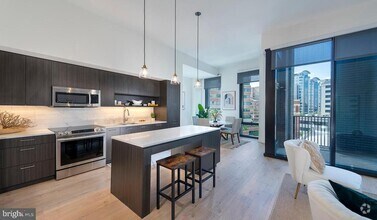 Building Photo - 4710 Elm St