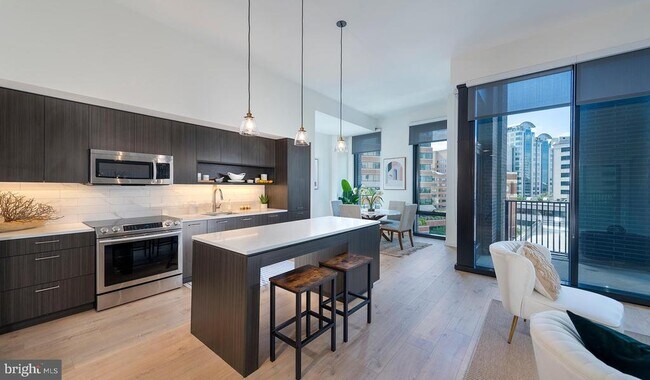 Foto del edificio - 4710 Elm St