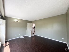 Building Photo - 171 Varsity Rd
