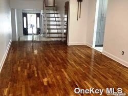 Foto del edificio - 148-68 262nd Pl