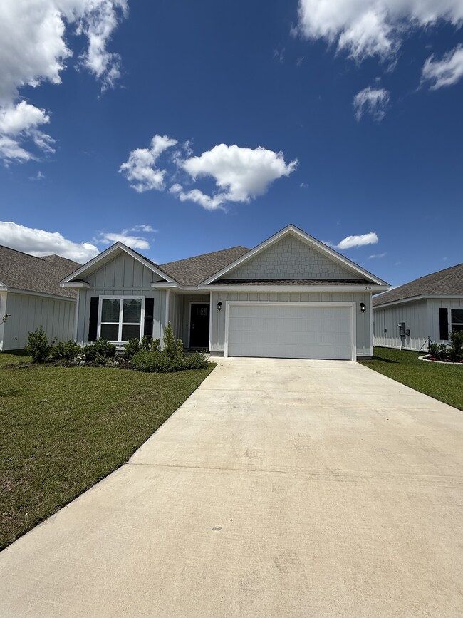 Building Photo - 210 Lyla Ln