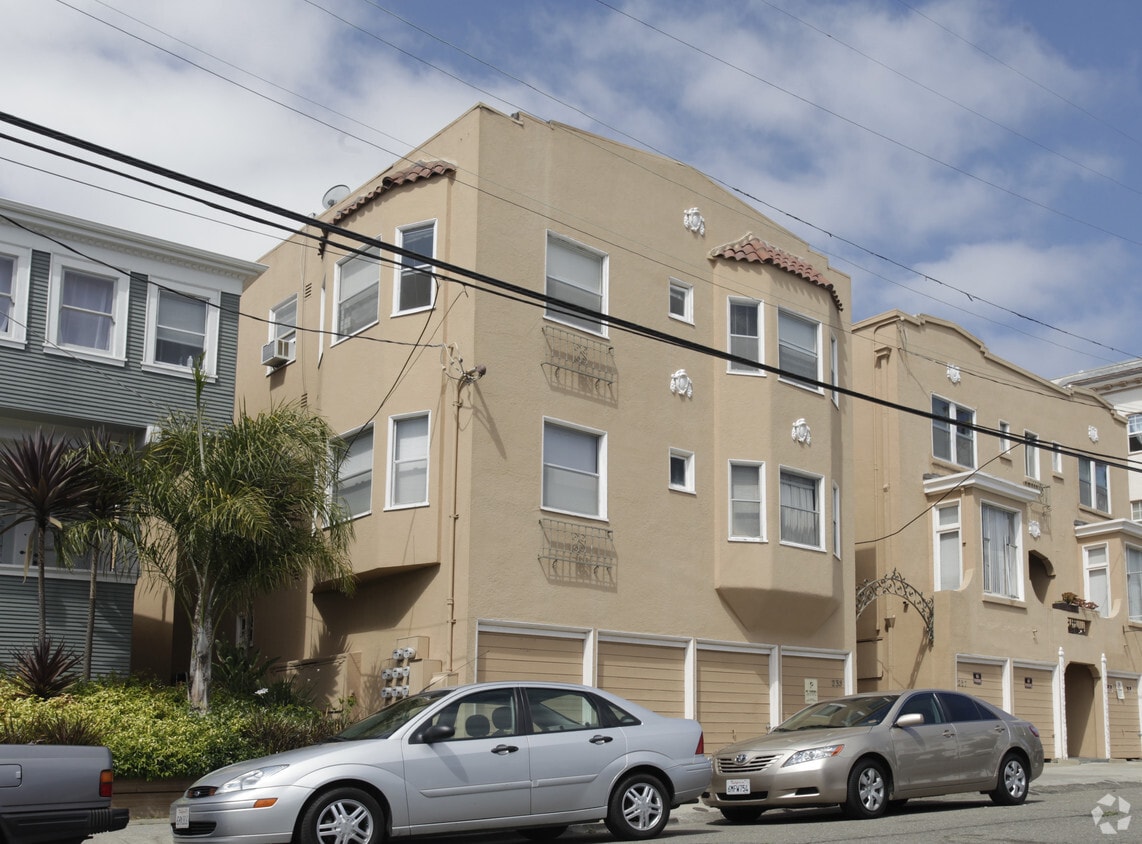 Building Photo - 235 Athol Ave