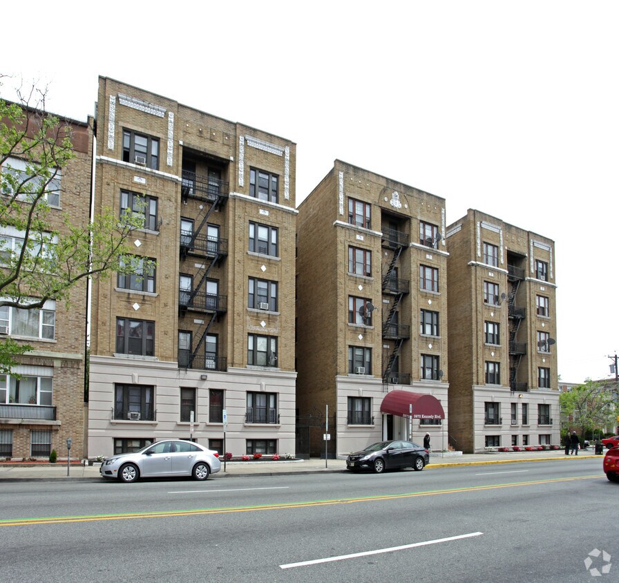 2670 John F Kennedy Blvd, Jersey City, NJ 07306 Apartments in Jersey