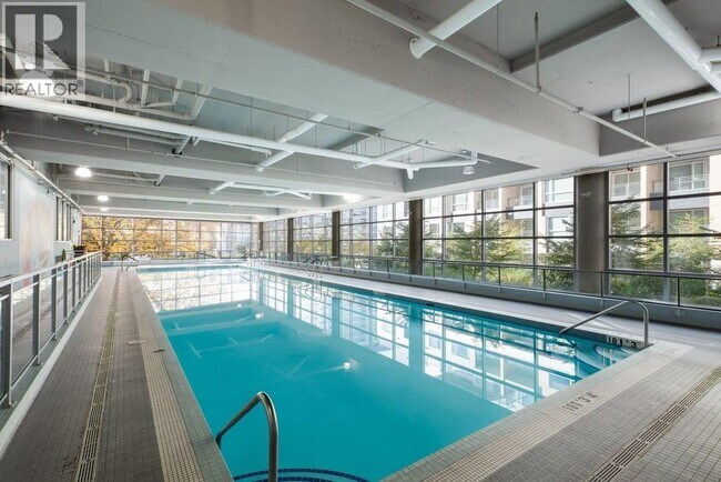 Photo du bâtiment - 7008 River Pkwy