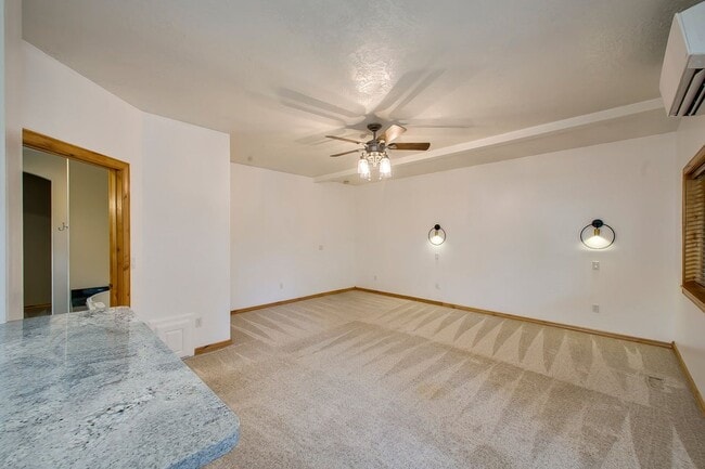 Building Photo - North End One Bedroom - Near Whitewater Pa...