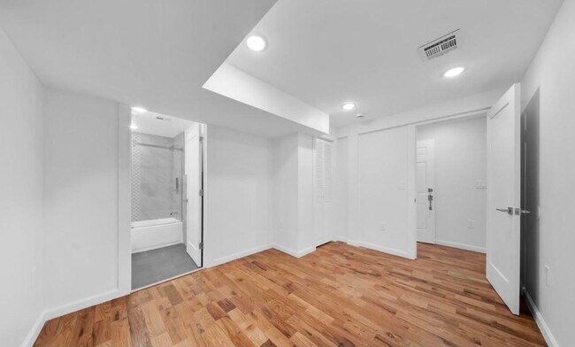 Foto del edificio - 1111 53rd St