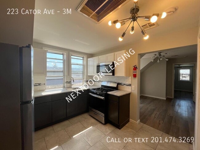 Foto del edificio - 223 Cator Ave
