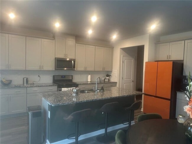 Foto del edificio - 3938 Dean Grv Wy