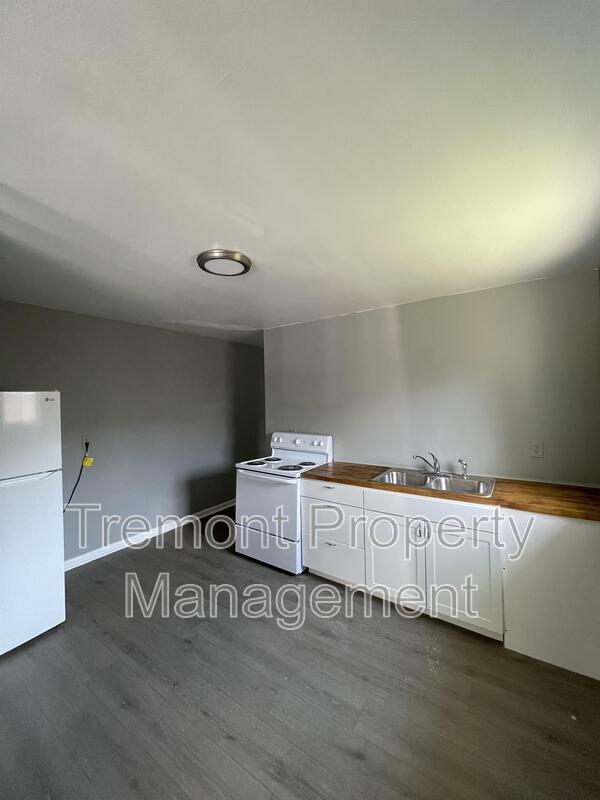 Foto del edificio - 1912 Walker Ave