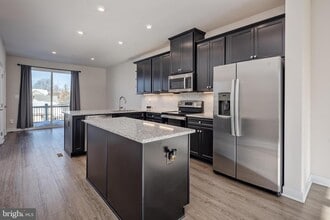 Building Photo - 1920 Four Roses St