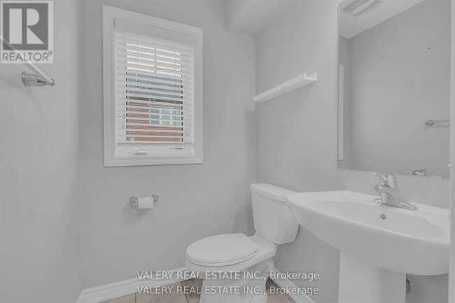Building Photo - 2500 Hill Rise Ct