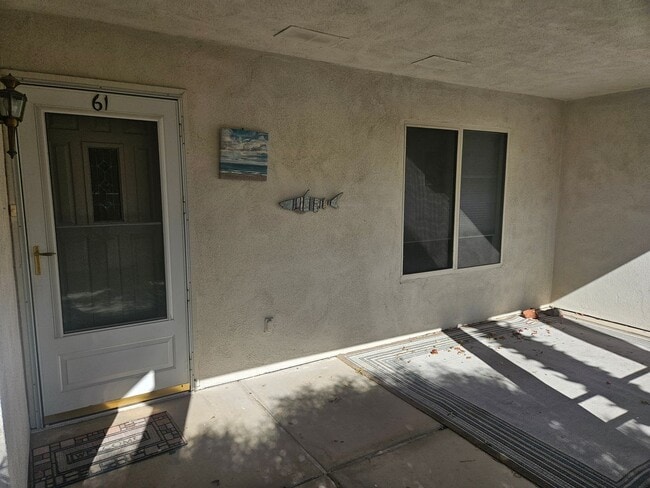 Building Photo - 1/2 OFF 1 MONTH'S RENT!!!!   2 Bedroom Condo in Marina Villas