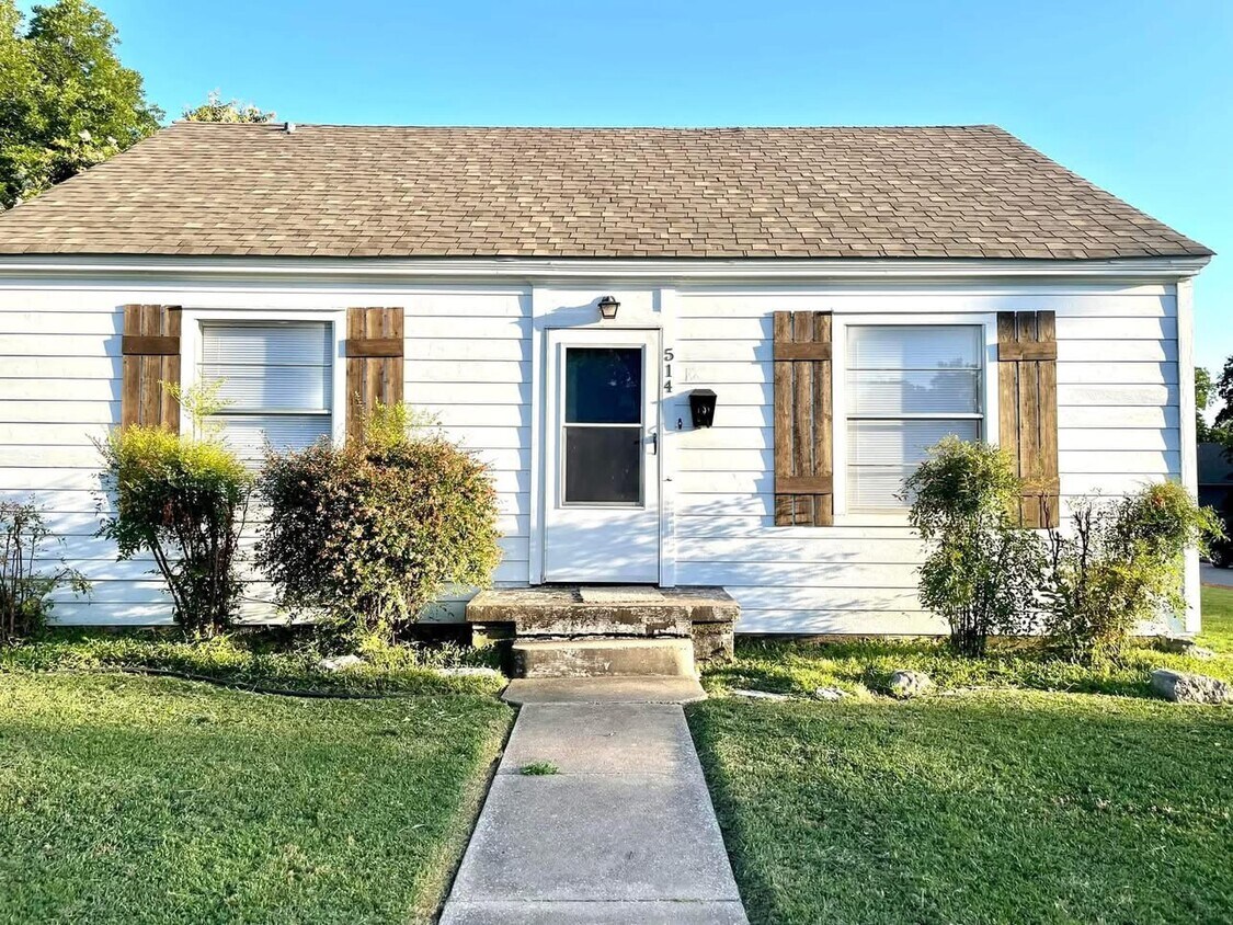 Foto principal - 514 9th Ave NW