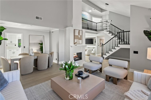 Building Photo - 9882 Kings Canyon Dr