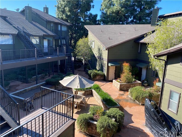Foto principal - 246 Alpine St