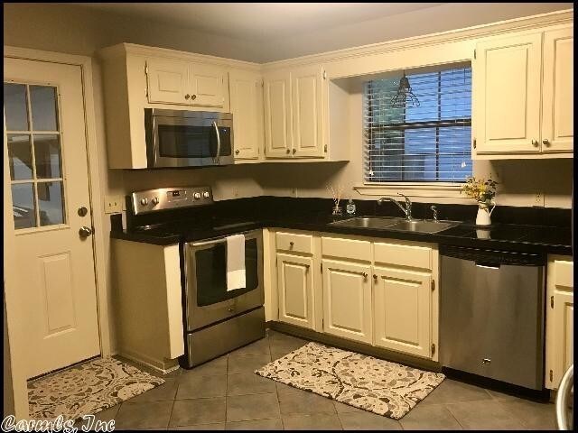 Building Photo - 1410 Cherry Brook Dr