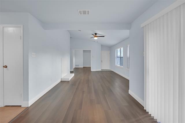 Foto del edificio - 3002 Rustlewind Ln