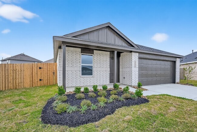 Building Photo - 216 Amy St