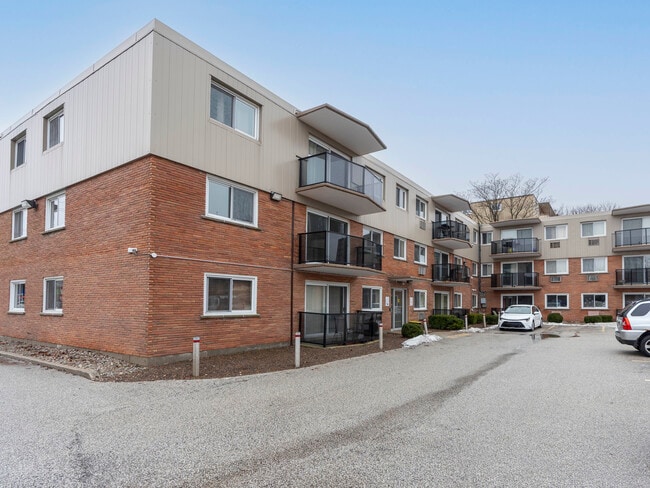 Building Photo - Elkhart Manor Apartments