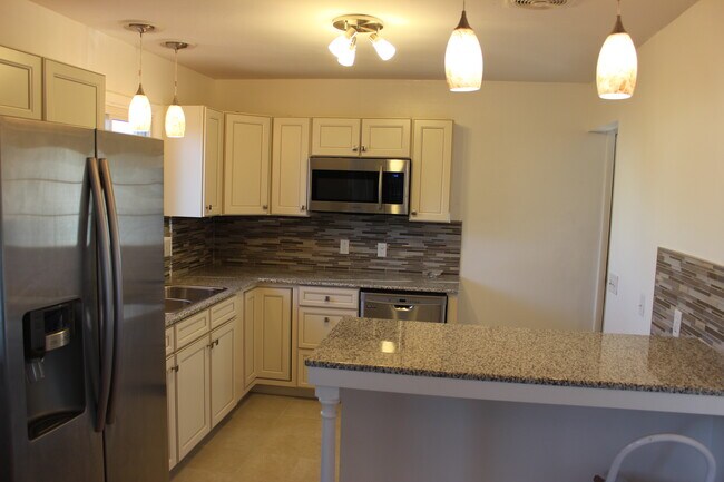 Foto del edificio - 772 Southport St