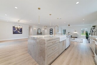 Building Photo - 1830 Locksford St