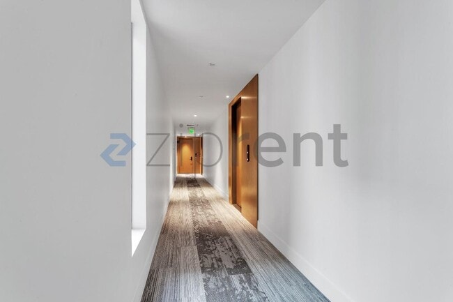 Building Photo - Unit 422