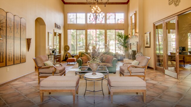 Foto del edificio - 5406 Viewcrest Way