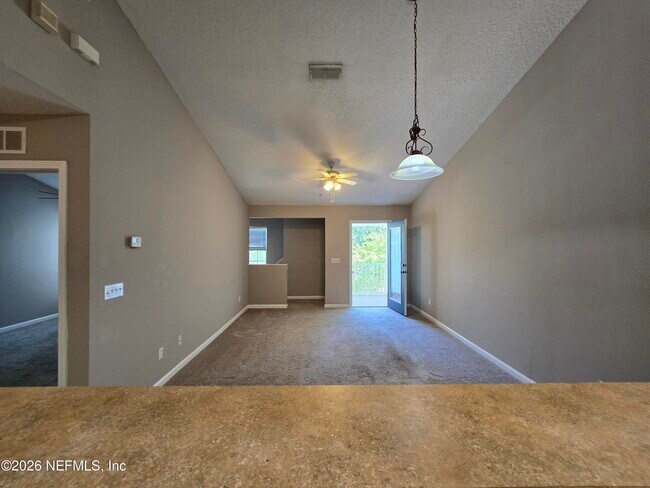 Foto del edificio - 575 Oakleaf Plantation Pkwy