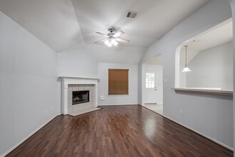 Building Photo - 4523 Bridgevillage Dr