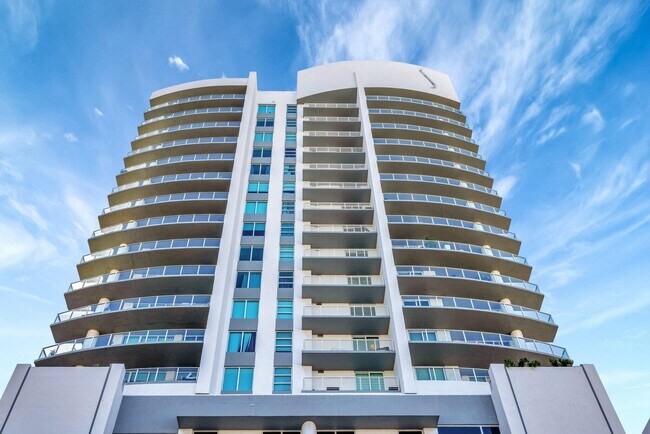 Foto del edificio - 315 NE 3rd Ave