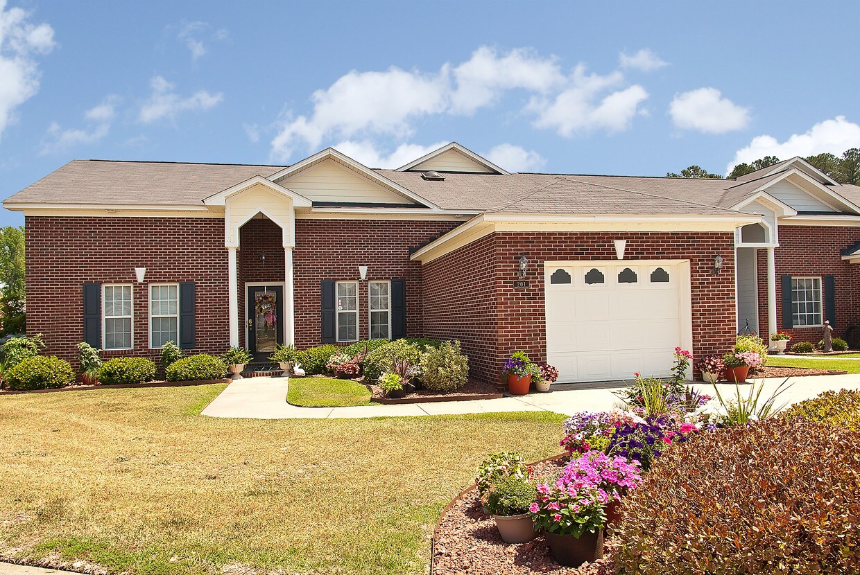 Foto principal - Brookwood Downes Town Homes and North Landing